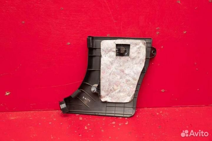 Накладка порога передняя правая Kia Ceed 1G G4FC