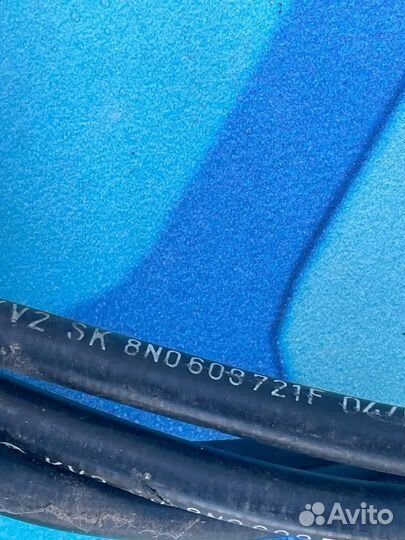 Трос стояночного тормоза 8n0609721f