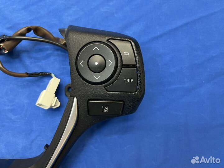 Кнопки мультируля Toyota