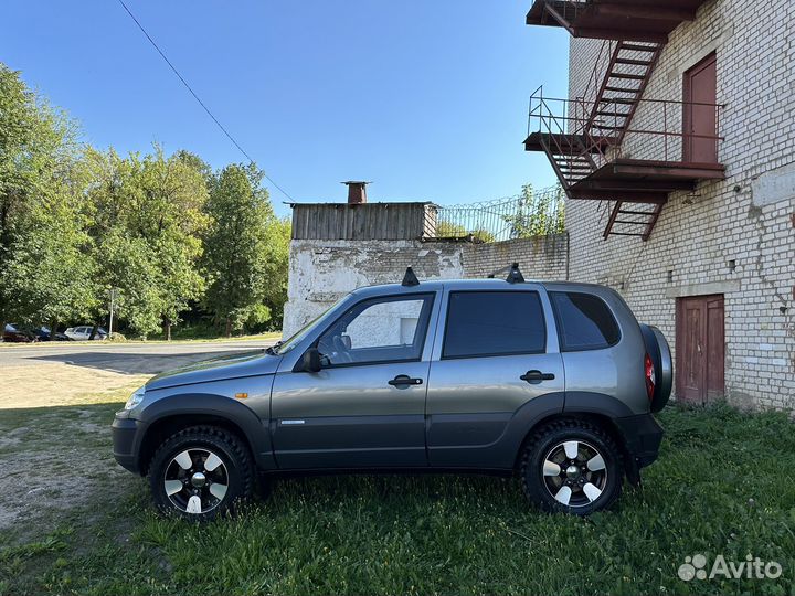 Chevrolet Niva, 2010