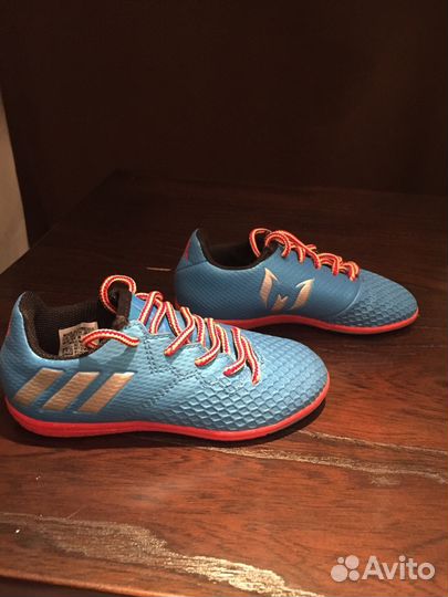 Кроссовки Adidas новые детские футбольные р.28