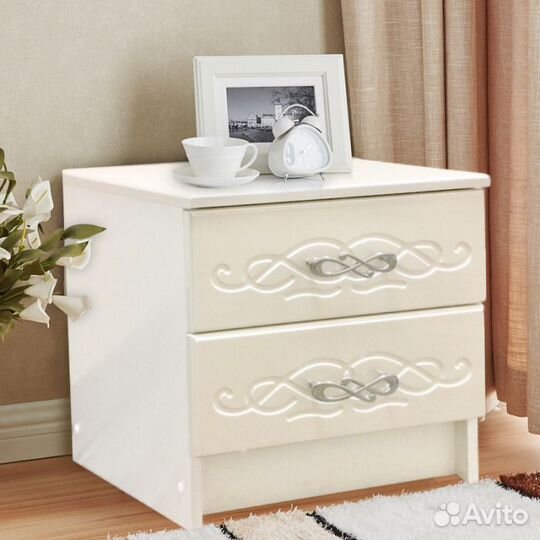 Тумба прикроватная Венеция в наличии