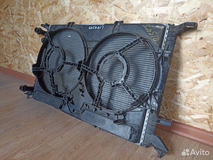 Диффузор радиатора Audi A4 B8