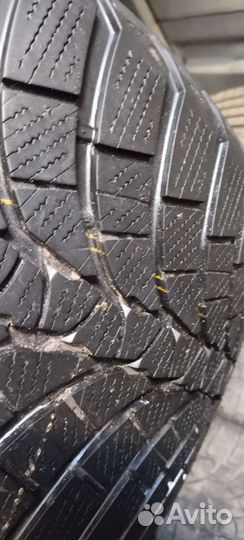 Kumho WinterCraft WP71 275/35 R19