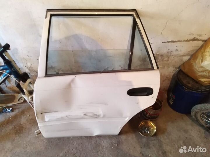 Дверь таета запчасти