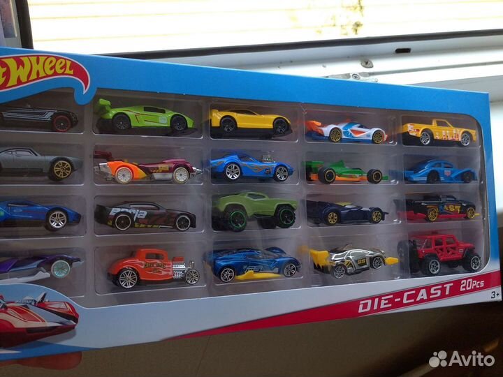 Набор машинок Hot weels 20 шт