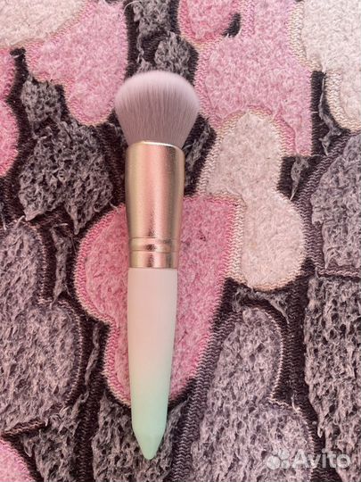 Новая кисть для макияжа