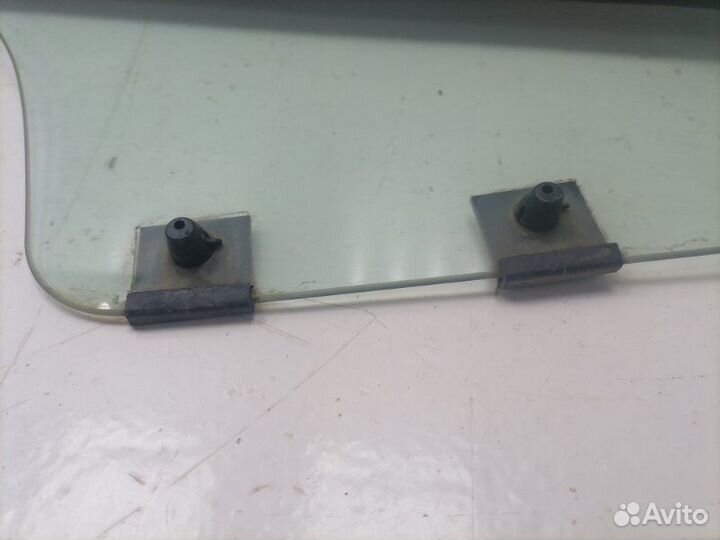 Стекло двери заднее правое Renault Duster F4RA400