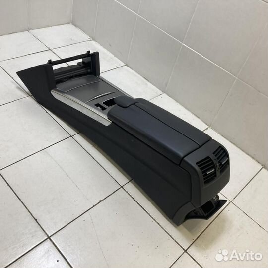 Консоль центральная Mercedes-Benz E-Class W212