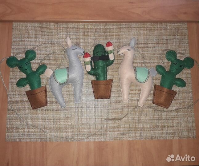 Гирлянда из фетра