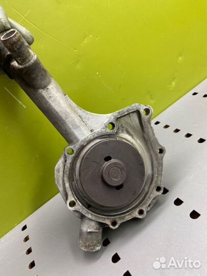 Помпа Mercedes-Benz E-Class W124 M111 2.0 1995