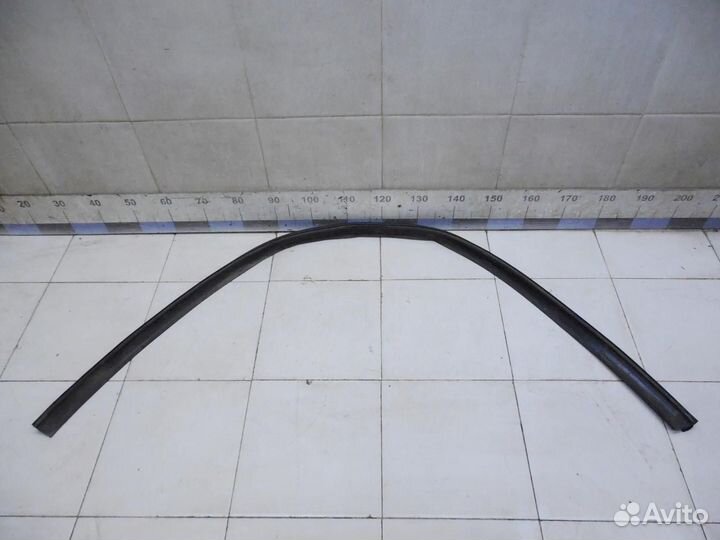 Уплотнитель (внутри) Duster 2012