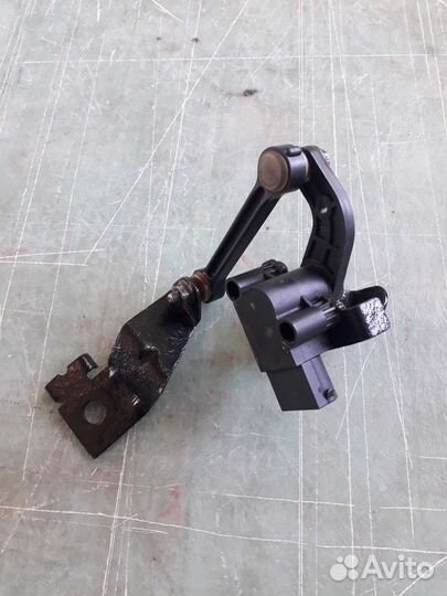 Датчик уровня высоты подвески форд фокус 2