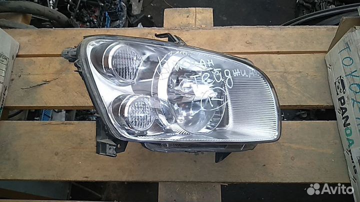 Фара правая Япония Nissan Stagea 2000