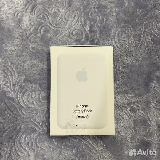 Повербанк apple