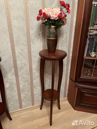 Подставка под цветы