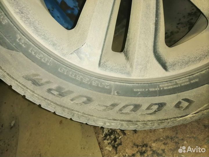 Goform Frozenero 235/55 R19