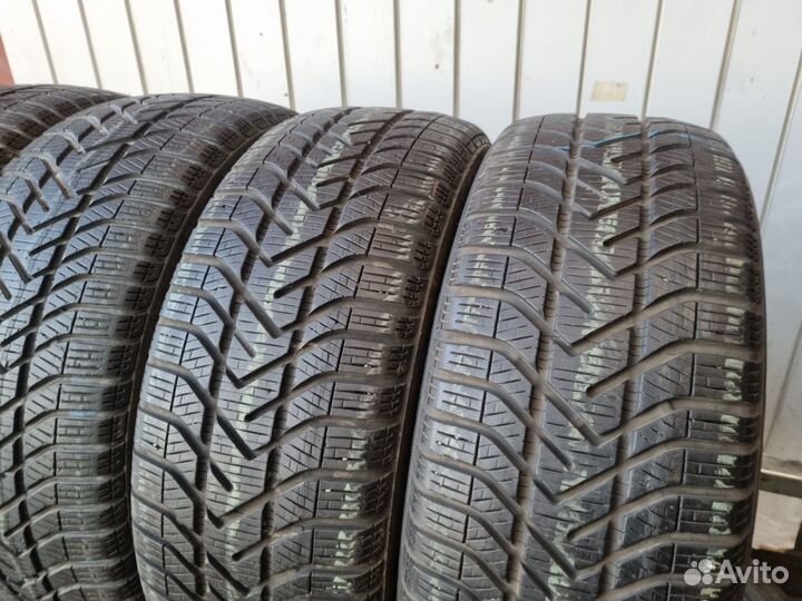 Pirelli Winter 190 Snowcontrol 205/55 R16