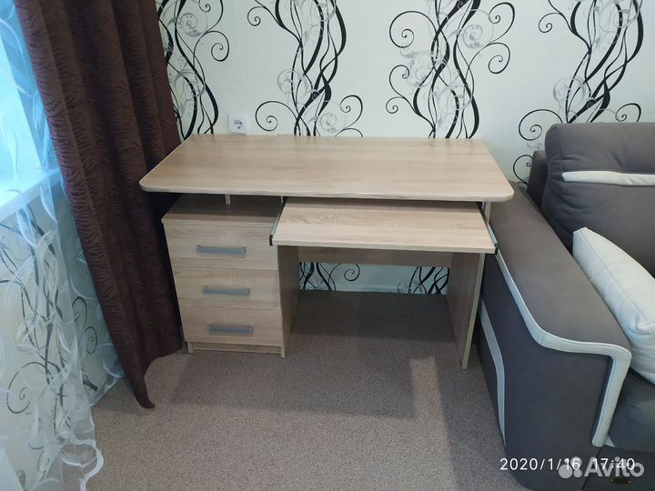 Стол письменный сп-4, ширина 1,2м, правый-левый