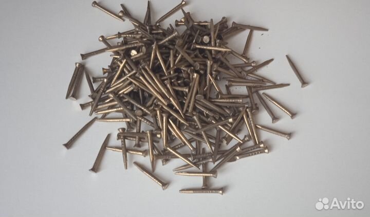 Гвоздики латунные