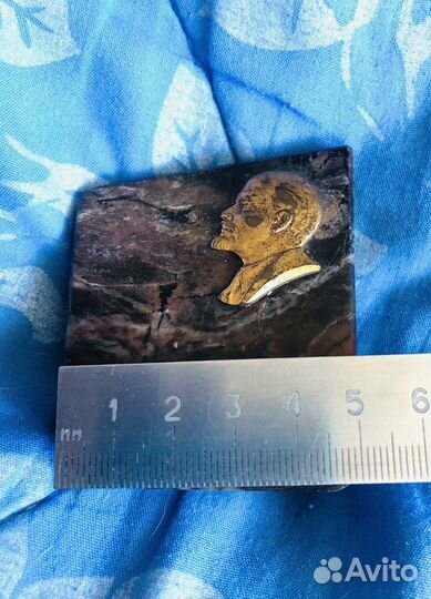 Барельеф Ленина