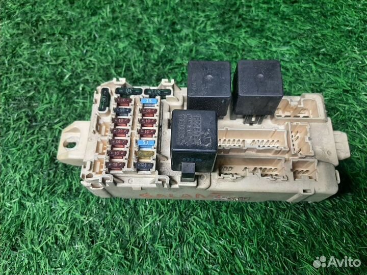 Блок предохранителей Mitsubishi Galant 8