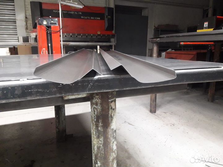 Кузовной порог автомобильный