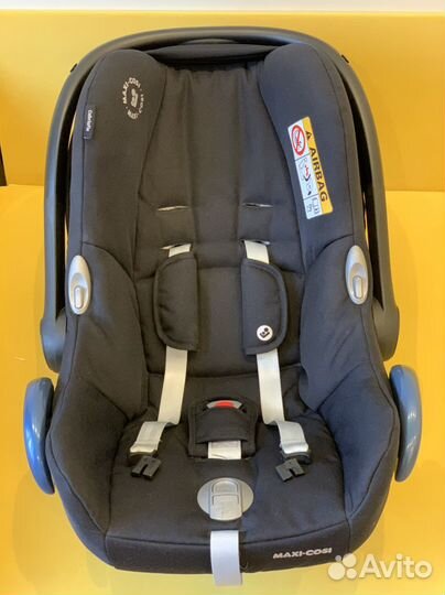Автокресло Maxi-Cosi CabrioFix Essential Black