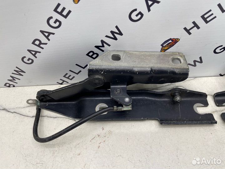 Петли капота Bmw E60 E61
