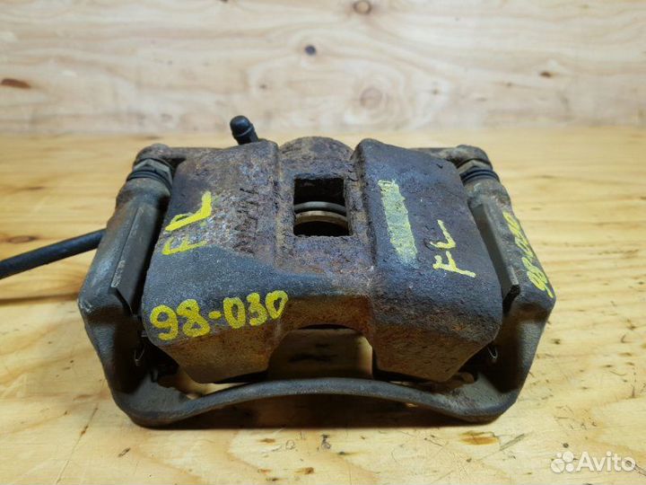 Суппорт лев. перед. honda edix