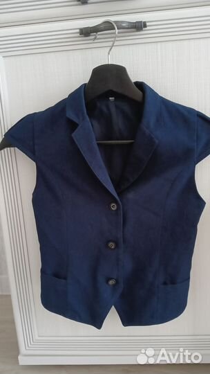 Жилетка школьная для девочки на рост 128 - 134 см