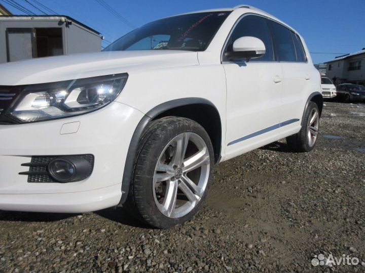 В разборе VW Tiguan (NF) 2.0 рест R-Line 2012г