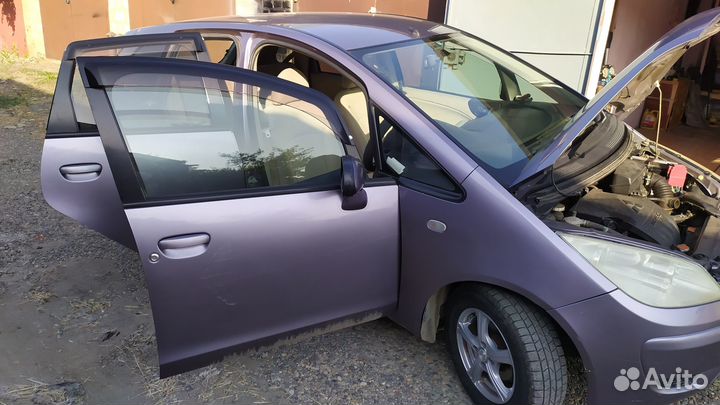 Mitsubishi Colt, 2005