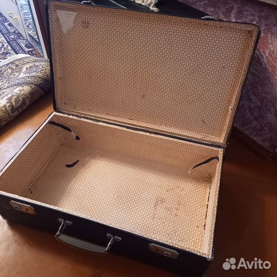 Чемодан советский дорожный