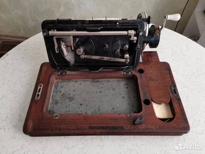 Швейная машина Veritas