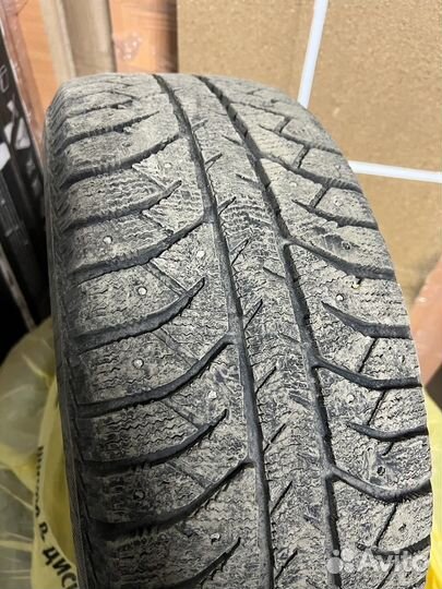 Bridgestone Ice Cruiser 5000 205/55 R16