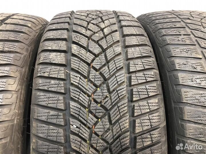 Goodyear UltraGrip Performance SUV Gen-1 225/45 R17 91H