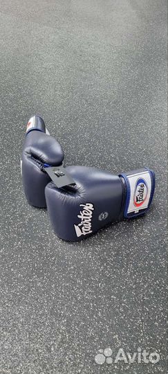 Перчатки для бокса новые