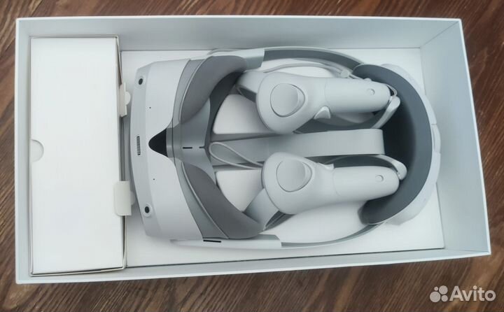 Шлем виртуальной реальности Pico 4 256 GB