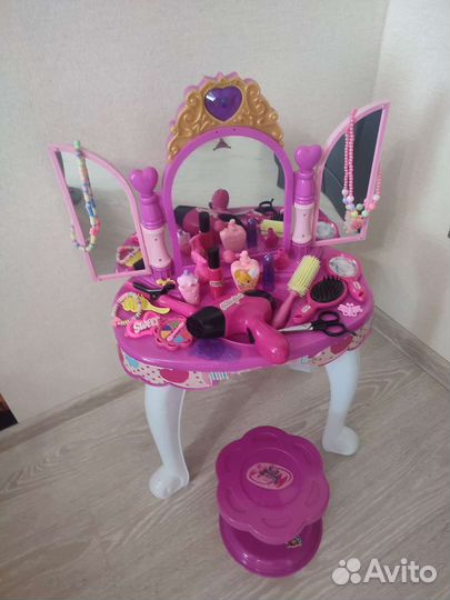 Туалетный столик с зеркалом детский