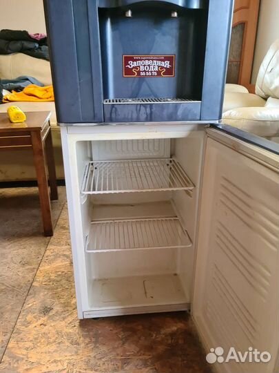 Кулер для воды с холодильником