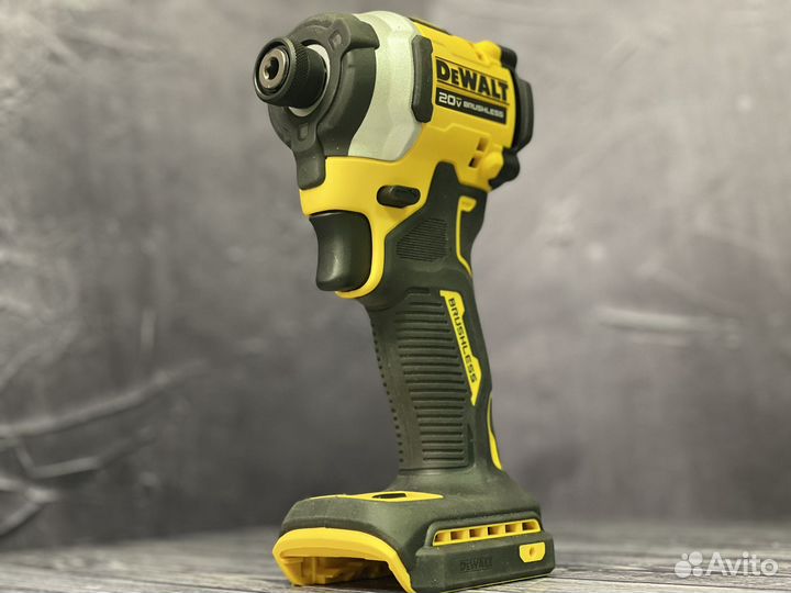 Импакт DeWalt DCF850 азия