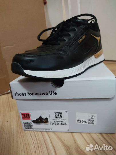 Кроссовки 38