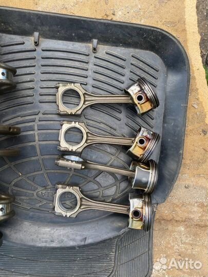 Поршни с шатунами cbzb/ Skoda Yeti 1.2