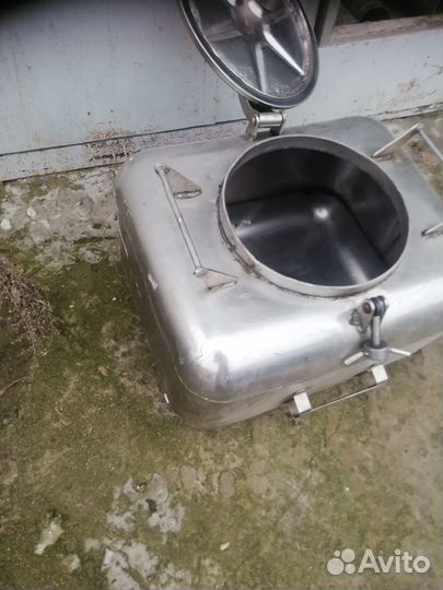 Бак из нержавеющей стали