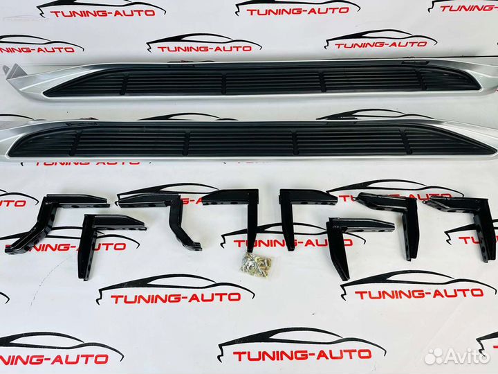 Подножки Toyota Land Cruiser 100 с подсветкой F802