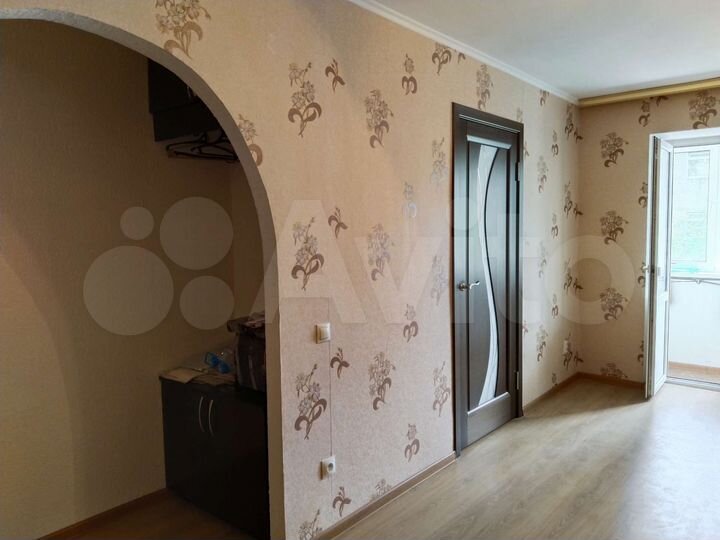 2-к. квартира, 43 м², 2/4 эт.