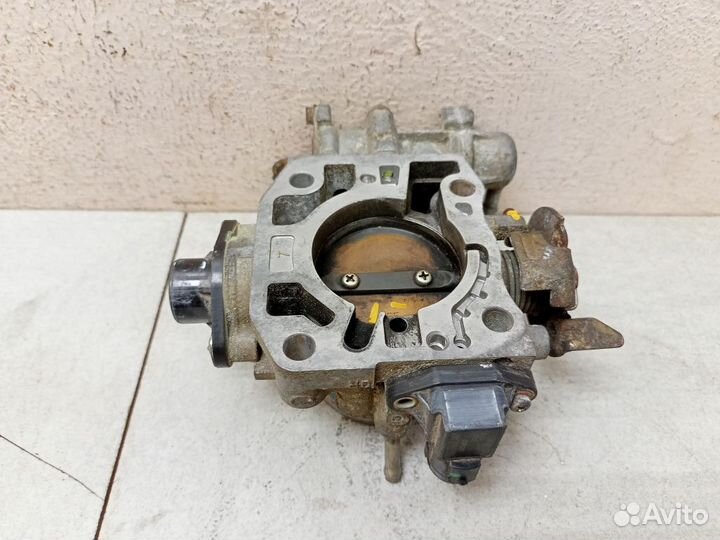 Дроссельная заслонка