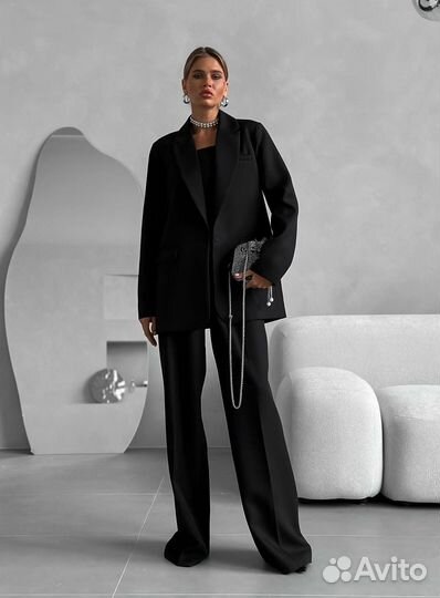 Брючный костюм