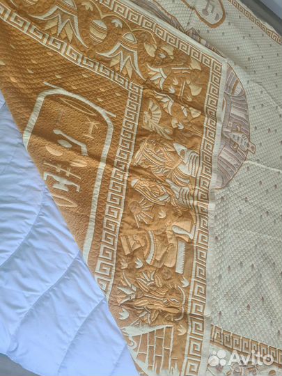 Покрывало на кровать новое